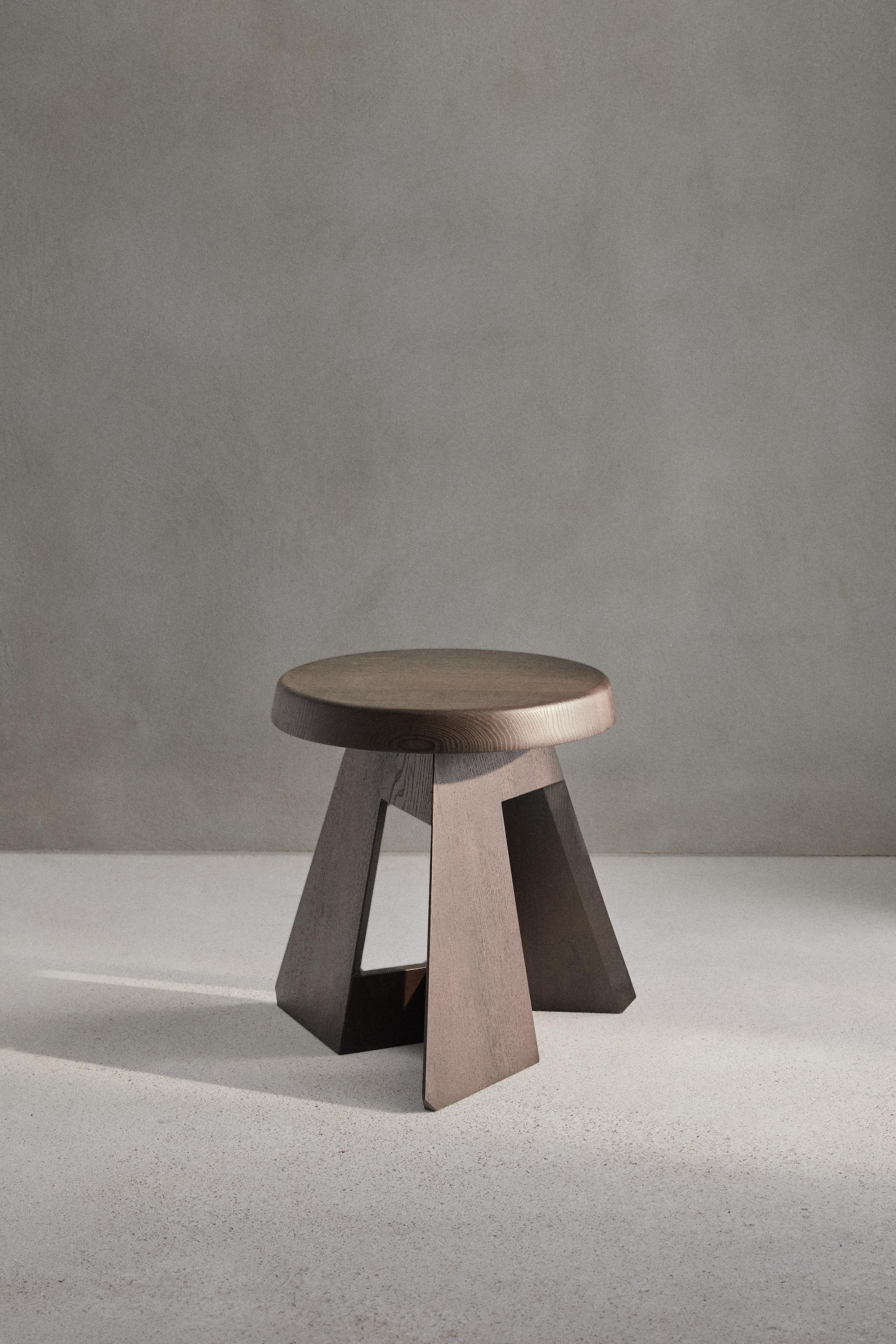 STOOL 03